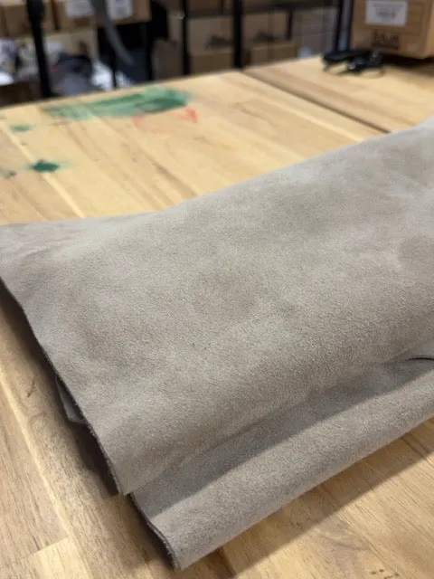 Leather House Split Suede leerhuid 1,1-1,4 m²