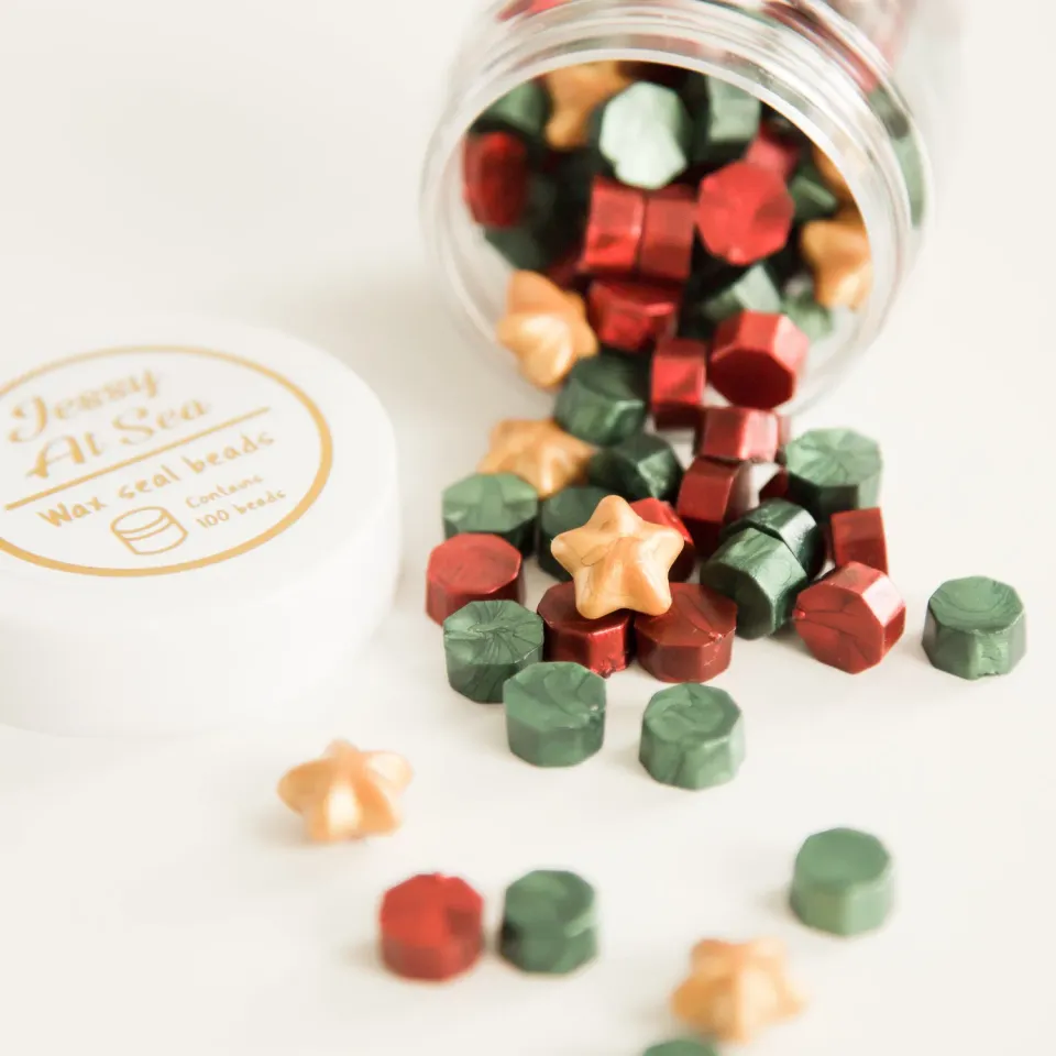 Jessy at Sea Christmas Beads zegellak mix 100 stuks