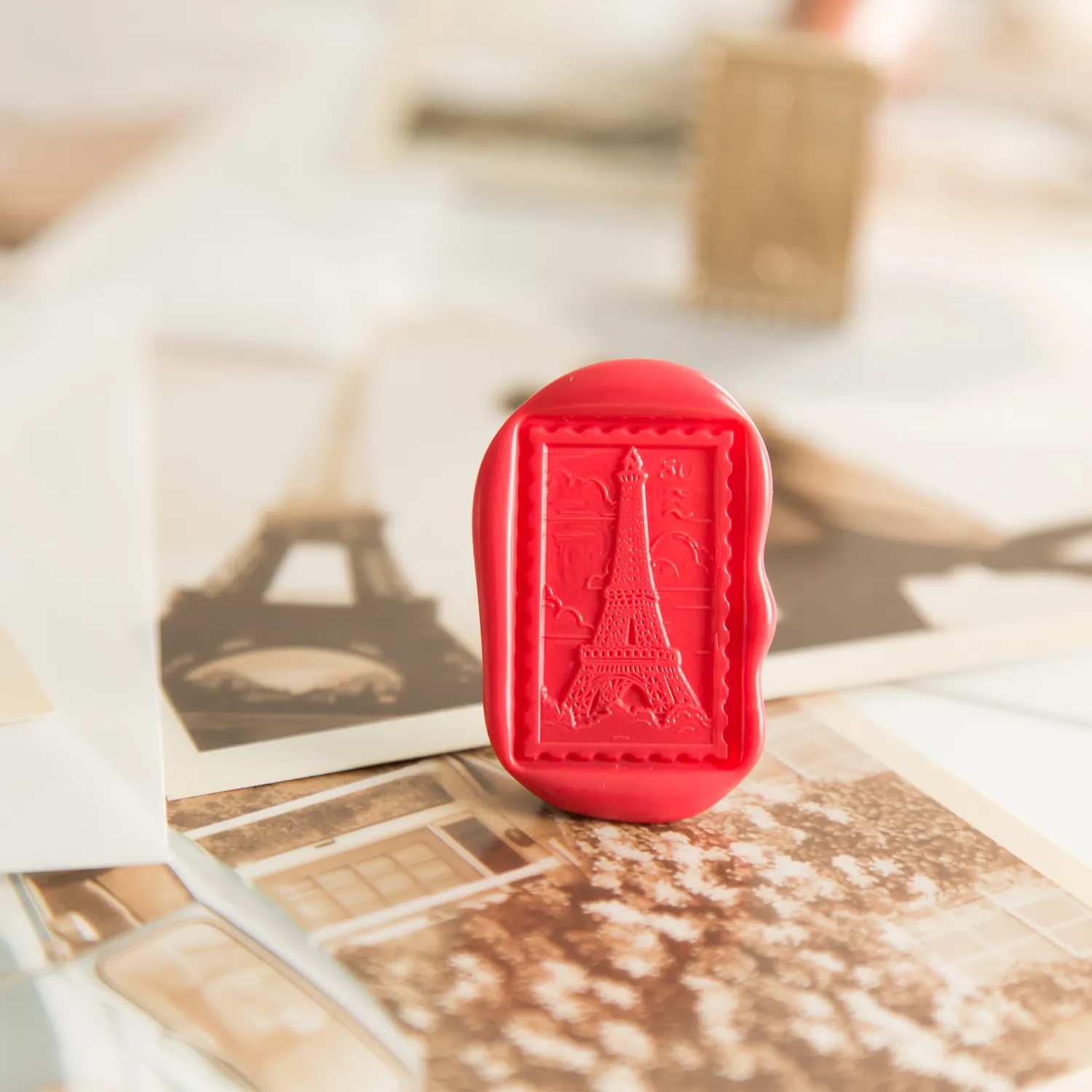 Jessy at Sea Eiffel Tower Postage Stamp waxzegelstempel 30 mm