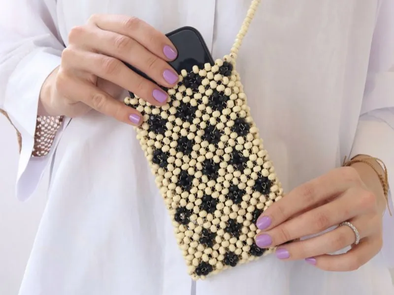 La Petite Epicerie DIY Bijouterie telefoonhoesje kralenpakket hout