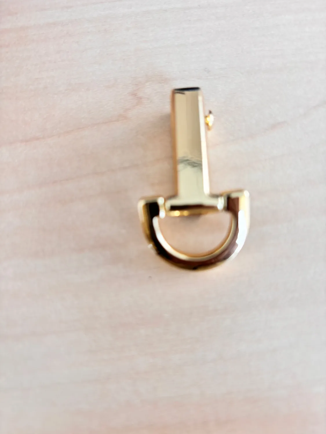 Leather House Handvatbevestiger Gold 12x30x8 mm goud
