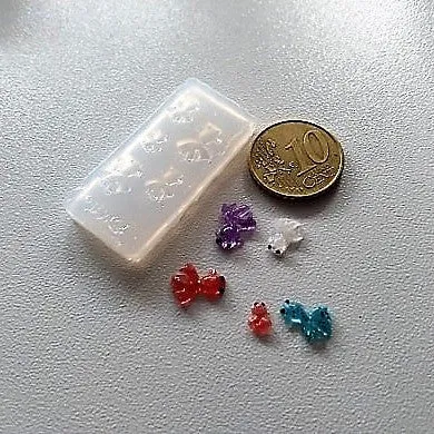 Bijounique 13 Visjes siliconen mal 40 x 18 mm