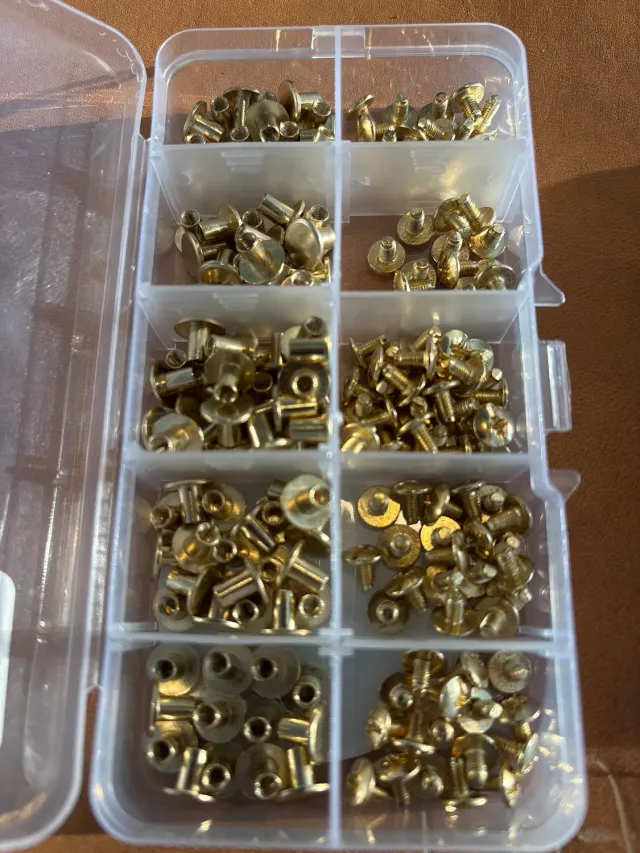 Leather House Chicago schroeven goud box 100 stuks boekbind