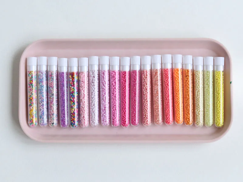 La Petite Epicerie rocailles kralen 2 mm tube 10 g regenboog