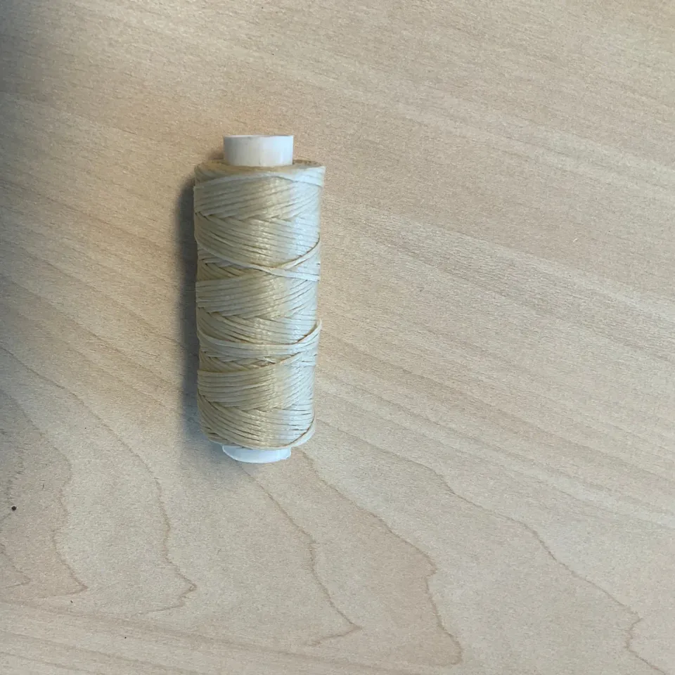 Leather House Gewaxed Draad Beige 1 mm 50 m Kloss