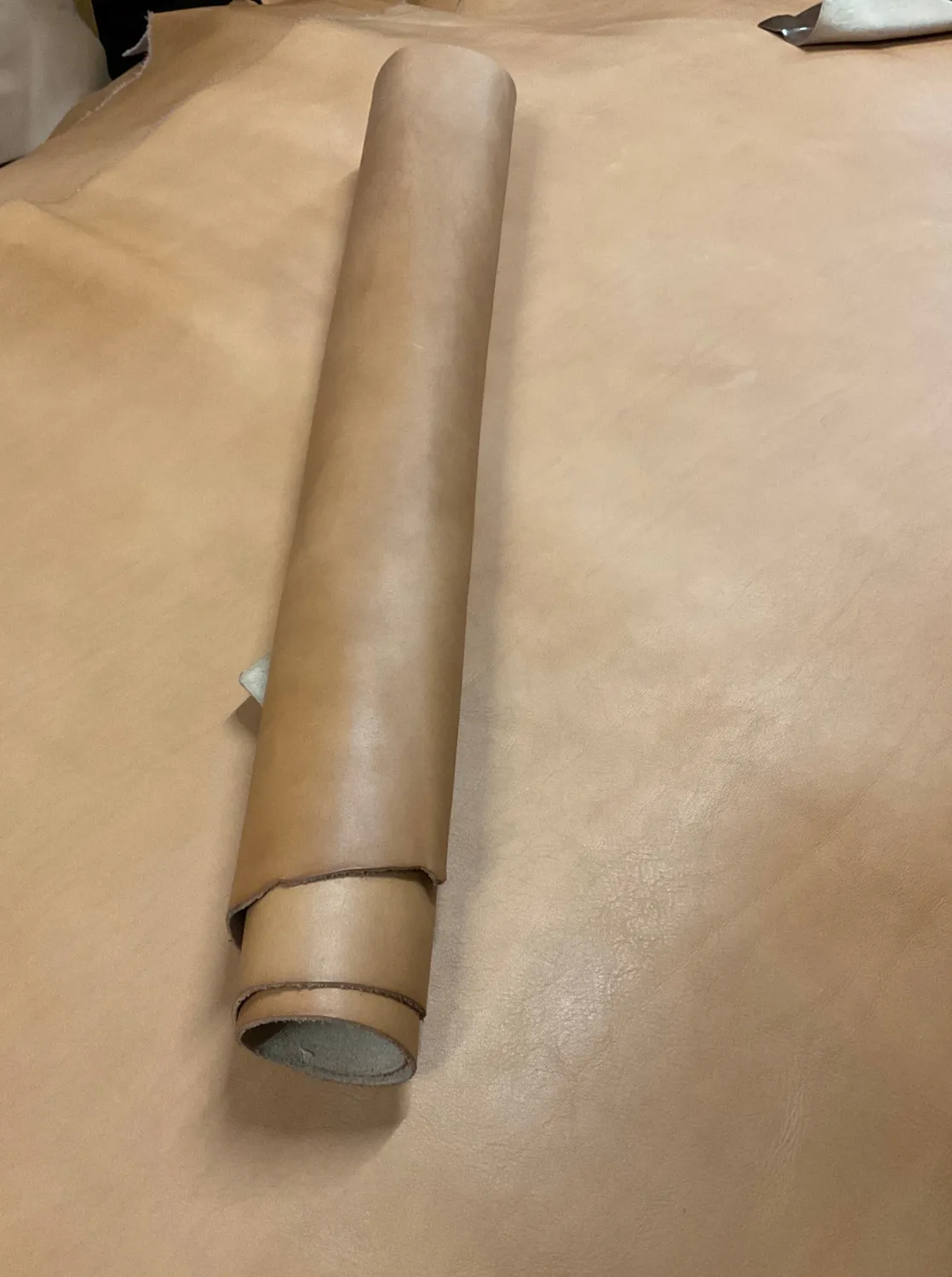 Leather House Maryam Vaccheta 30x30 cm runderleer natural