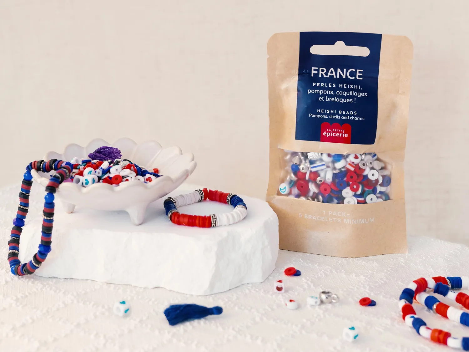 La Petite Epicerie heishi kralenmix Frankrijk blauw-wit-rood 50 g