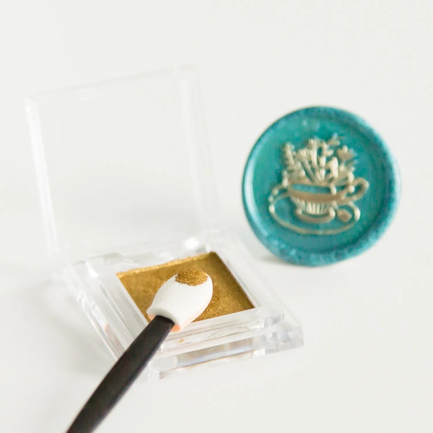 Jessy at Sea Gold waxpoeder goud highlight