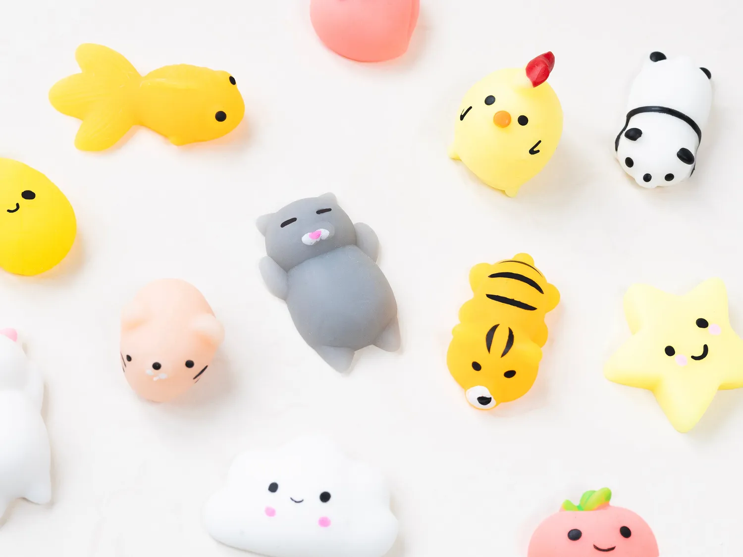 La Petite Epicerie Mini Squishy banaan knijpspeelgoed geel
