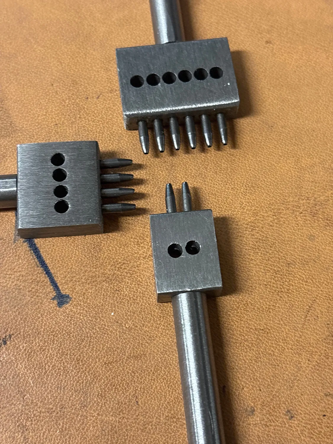 Leather House Pricking Irons 4 mm prikijzerset 3-delig