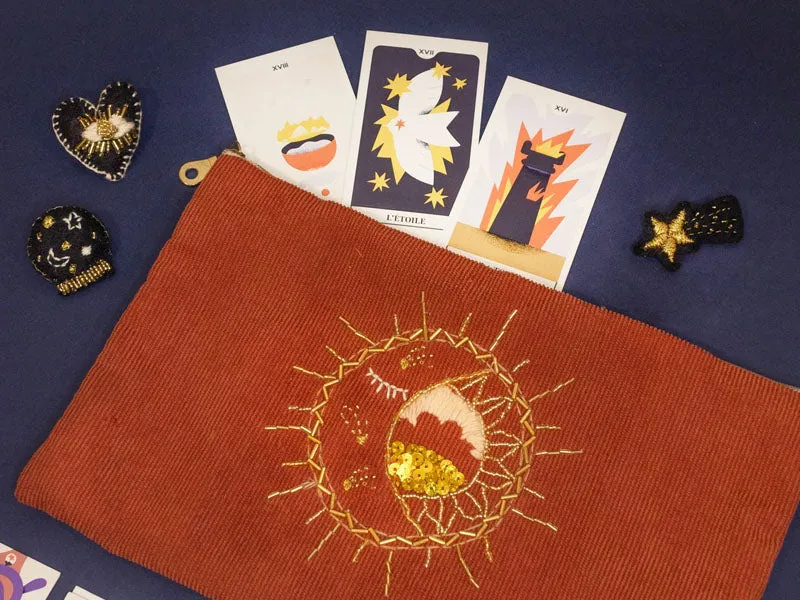 La Petite Epicerie MKMI borduurkit astro broches etui