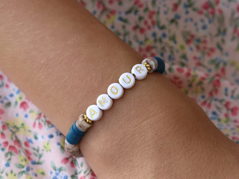 La Petite Epicerie Amour letterkralen armband wit goud