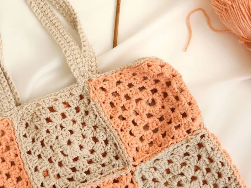 La Petite Epicerie haakpakket granny squares tas perzik katoen