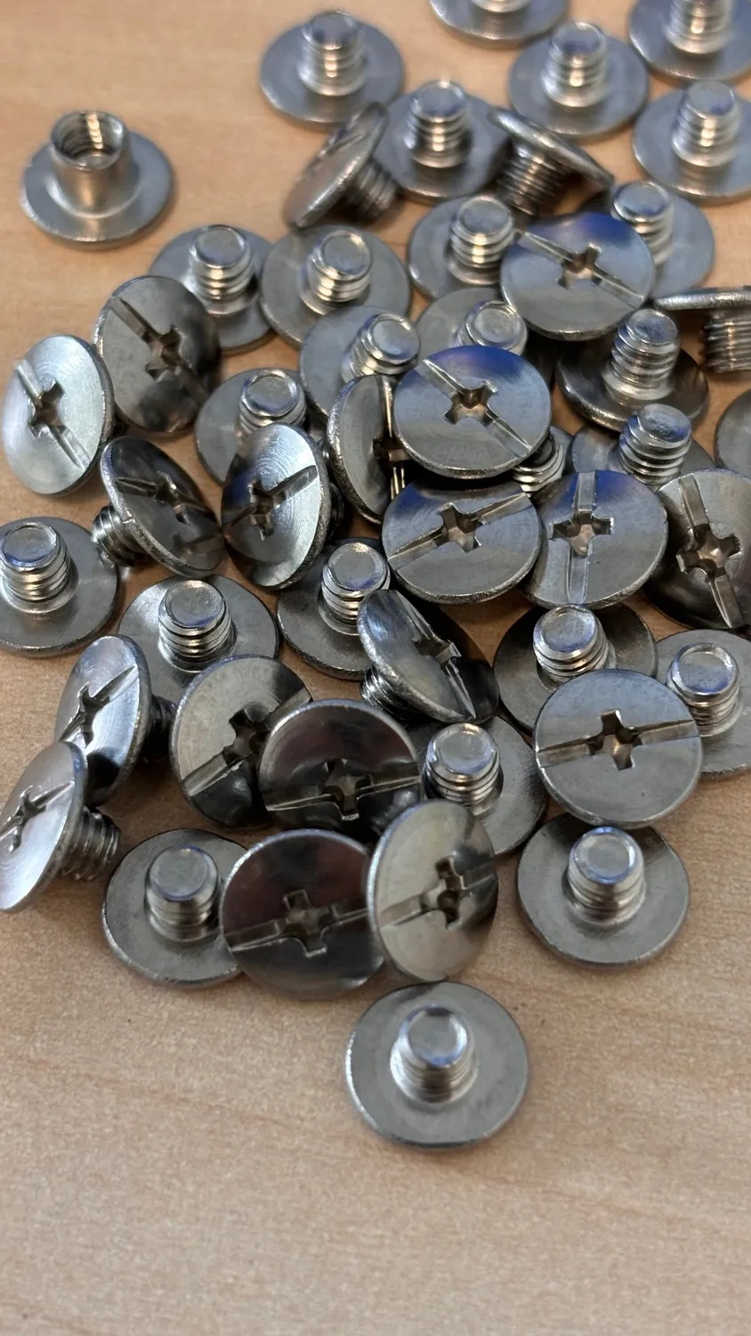 Leather House Chicago Screws boekschroeven 25 stuks goud losneembaar