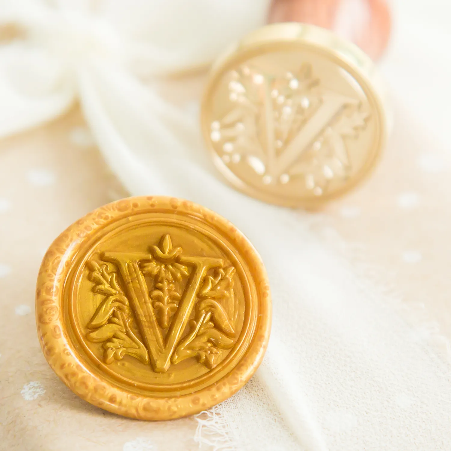 Jessy at Sea Letter V wax seal stempel 25 mm initiaal