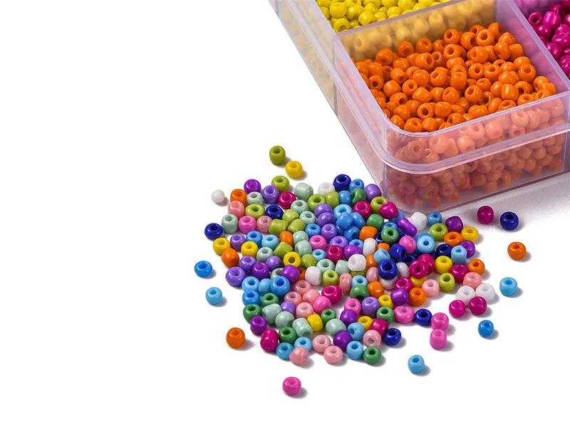 La Petite Epicerie Kralenbox 15 kleuren opaak met draad en tang