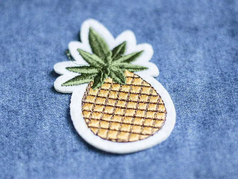 La Petite Epicerie strijkpatch ananas geborduurd kleding