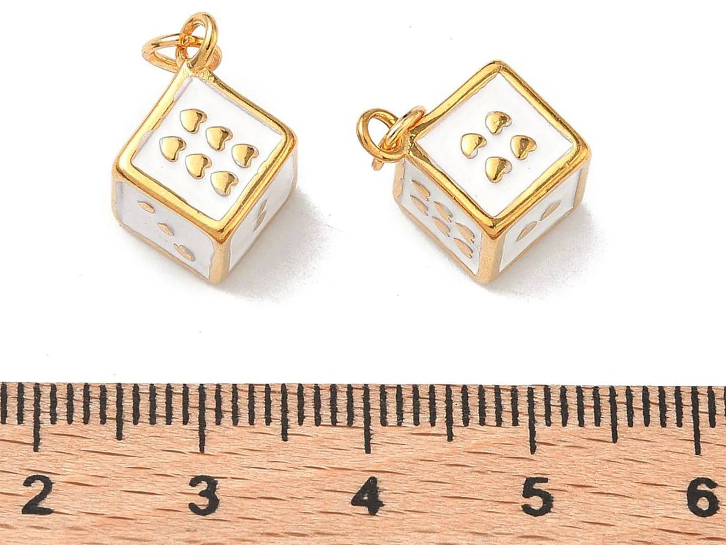 La Petite Epicerie Dobbelsteen bedel wit goud 17 mm per stuk