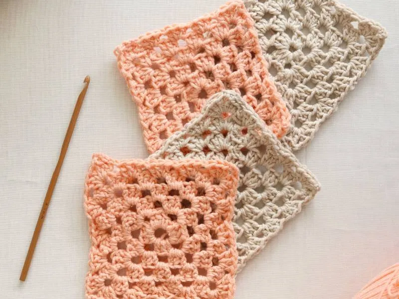 La Petite Epicerie haakpakket granny squares tas perzik katoen