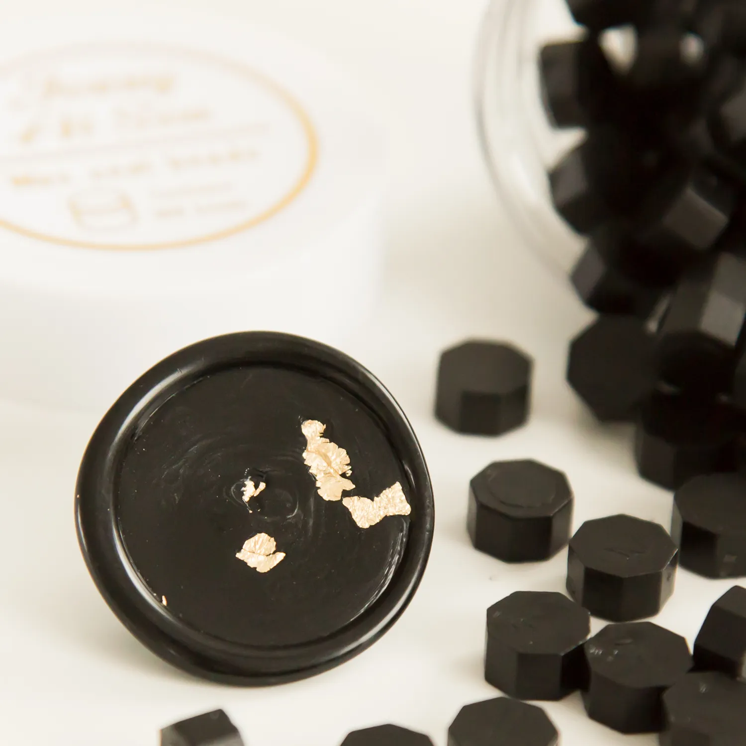 Jessy at Sea Matte Black sealing wax 100 beads zwart