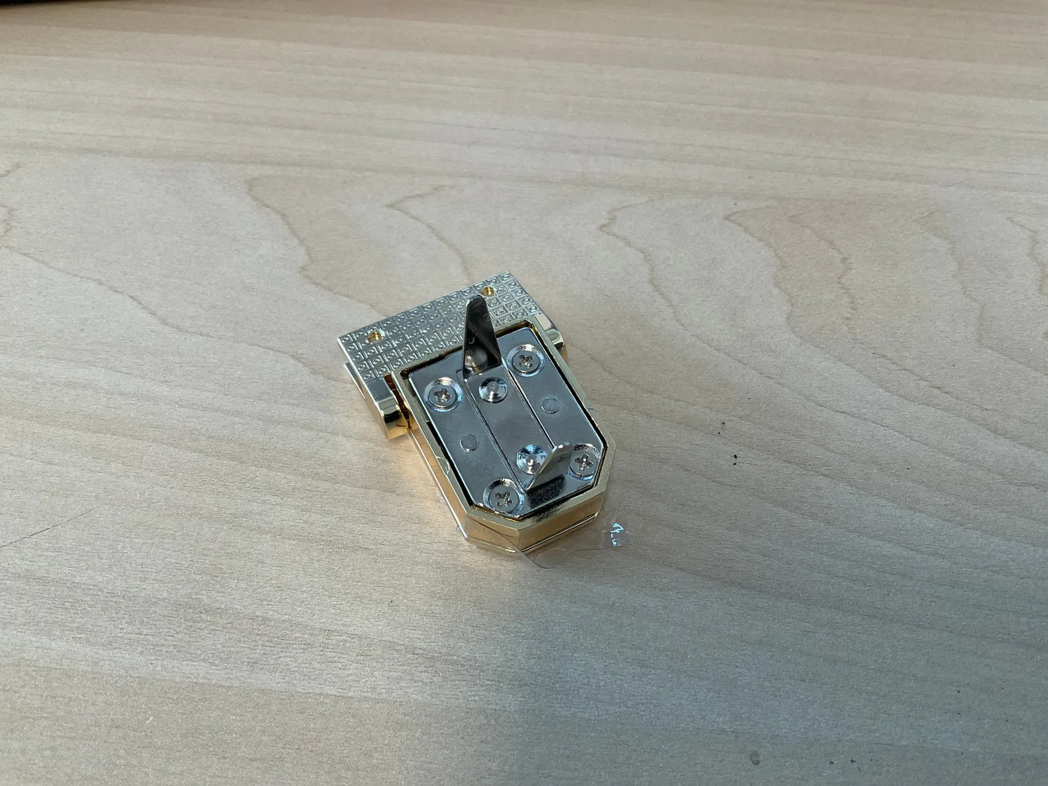 Leather House Hexagonal 30mm Tasslot Goud