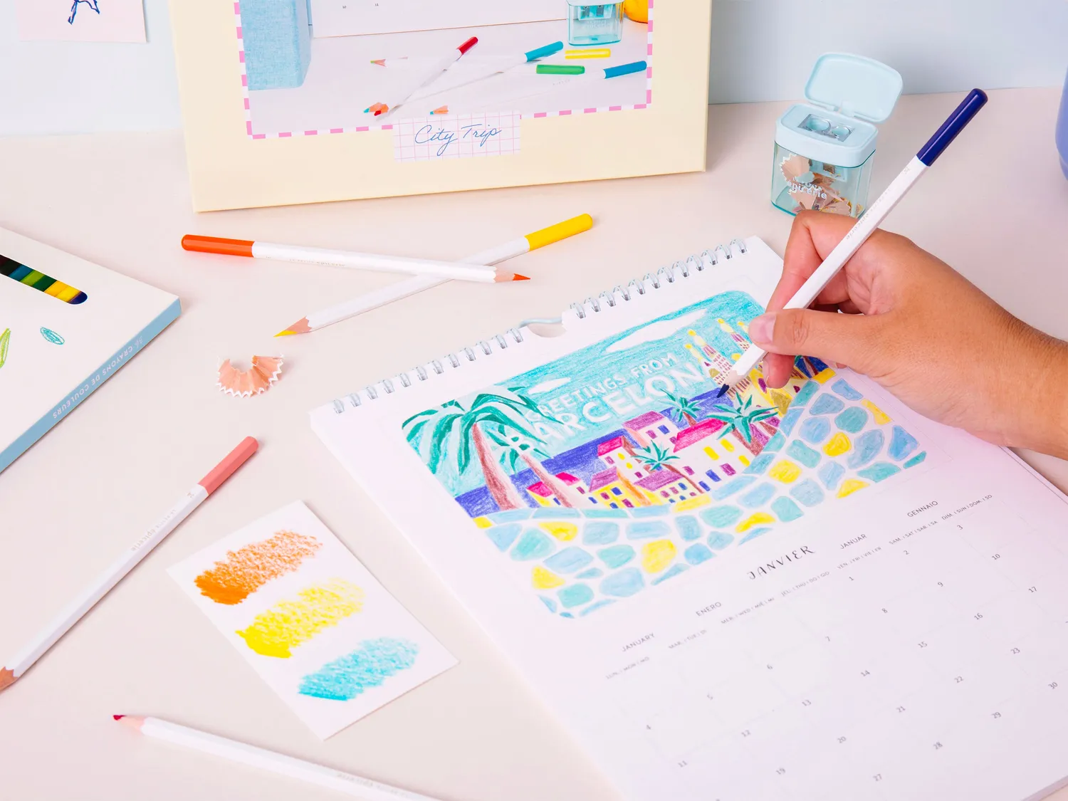 La Petite Epicerie Petit Crayon City Trip kleurkalender 2027 op nummer