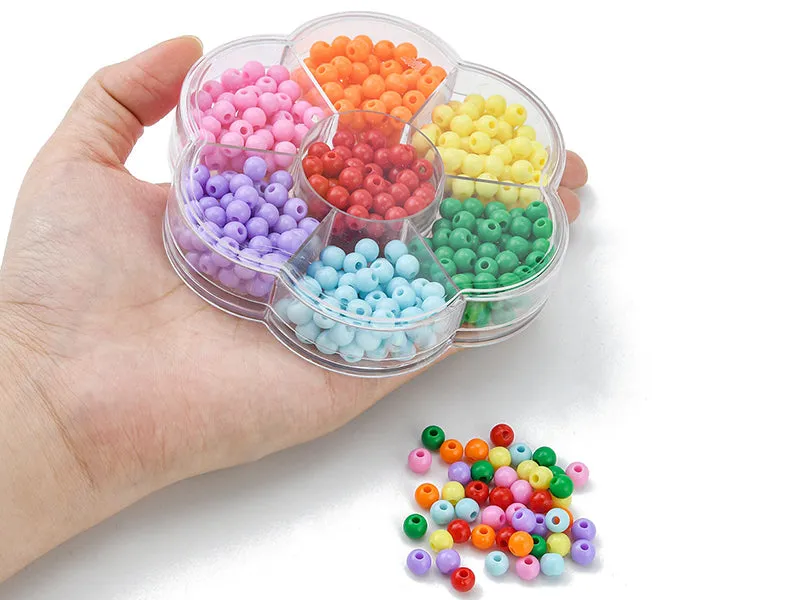 La Petite Epicerie Kralenbox 490 ronde kralen 6 mm 7 kleuren