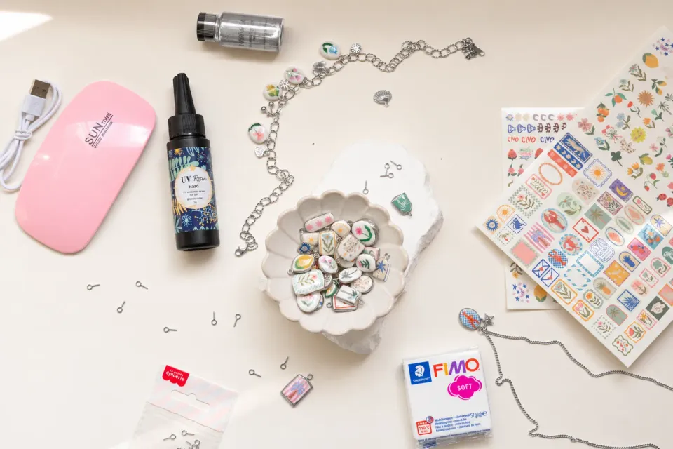 La Petite Epicerie Bijoux Tatoués sieradenkit zilver met UV-lamp