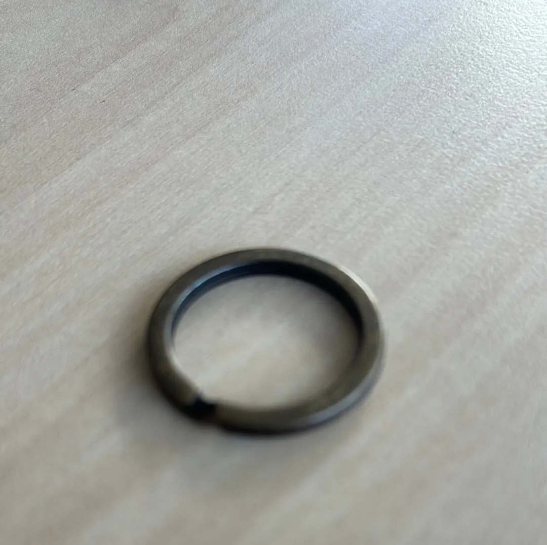 Leather House Bronze Patina splitring 22x25mm brons