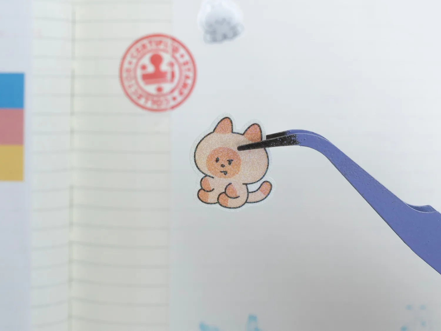 La Petite Epicerie stickerpincet fijn gebogen mauve 105 mm