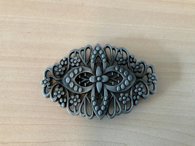 Leather House bloem riemgesp verzilverd 10,4 cm