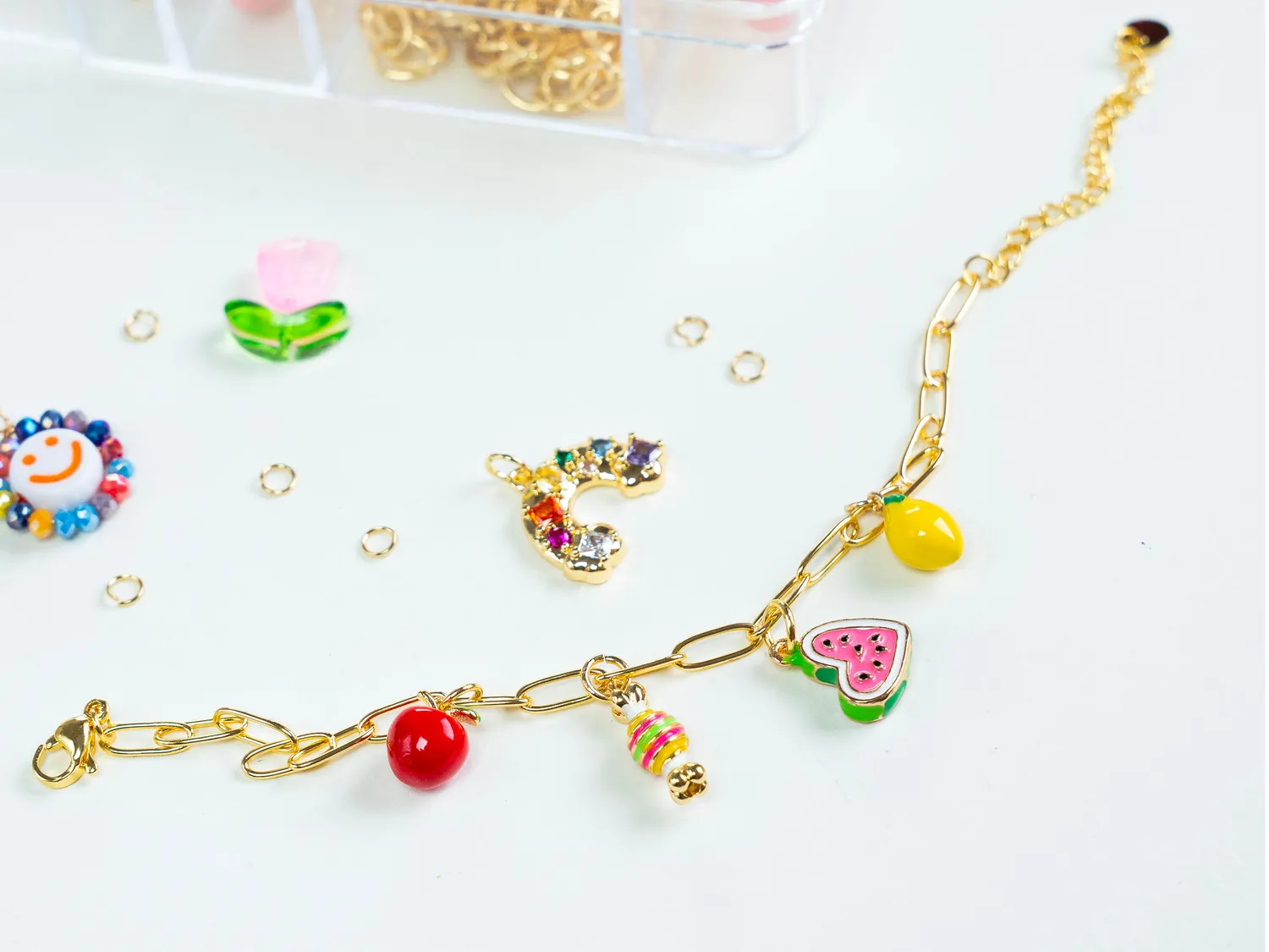 La Petite Epicerie Walking on Sunshine sieraden set bedels