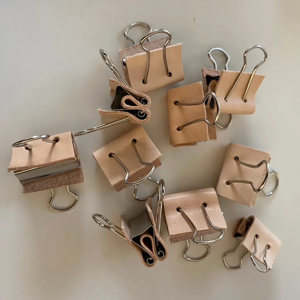 Leather House boekbindklemmen leer 2 cm set van 5 plantaardig