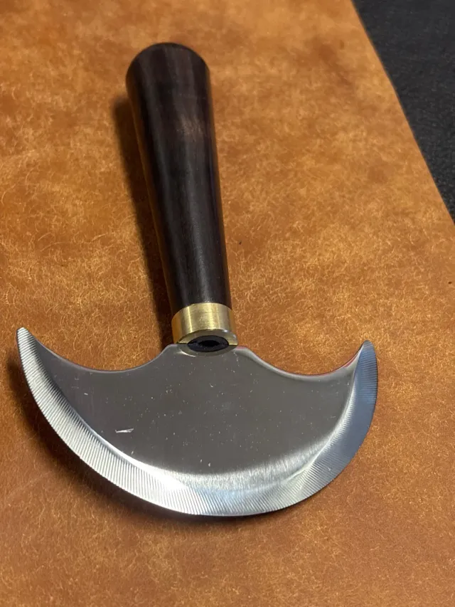 Leather House Half Moon Knife XL halvemaanmes hout
